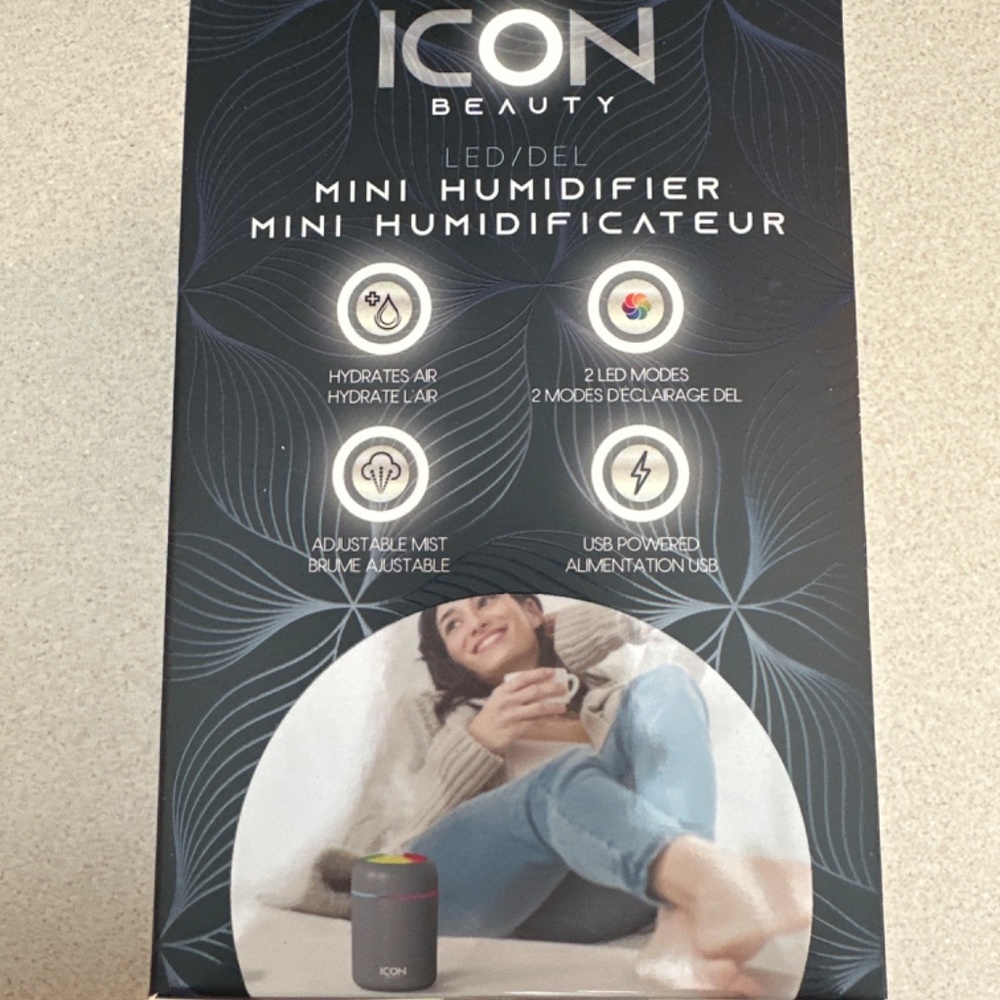 ICON Beauty LED/DEL Mini Humidifier - Picture 2 of 4